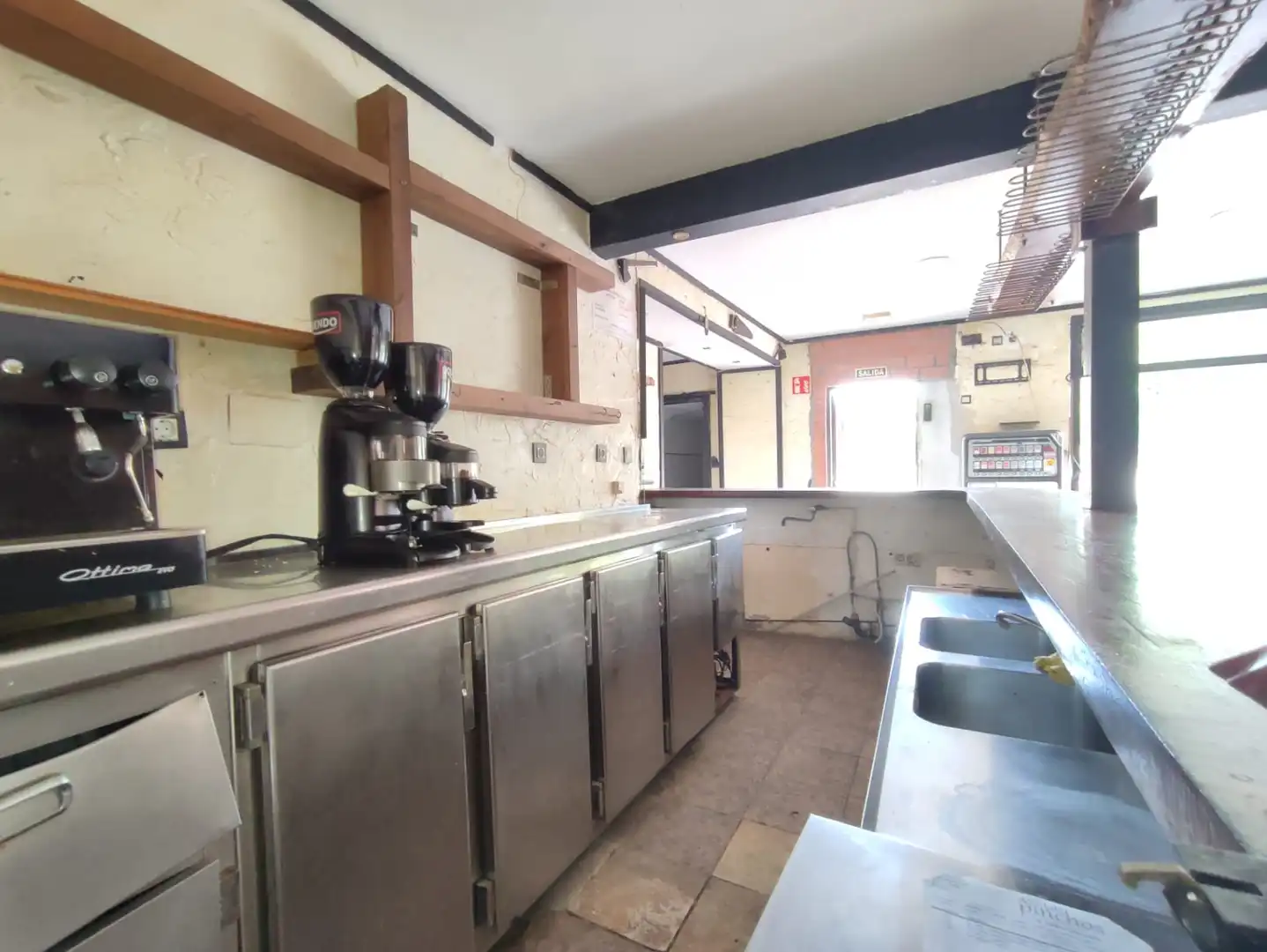 Kitchen of Commercial properties for rent in Gijón 