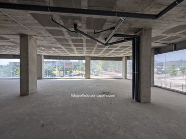 Local comercial en venda a d'Extremadura 13