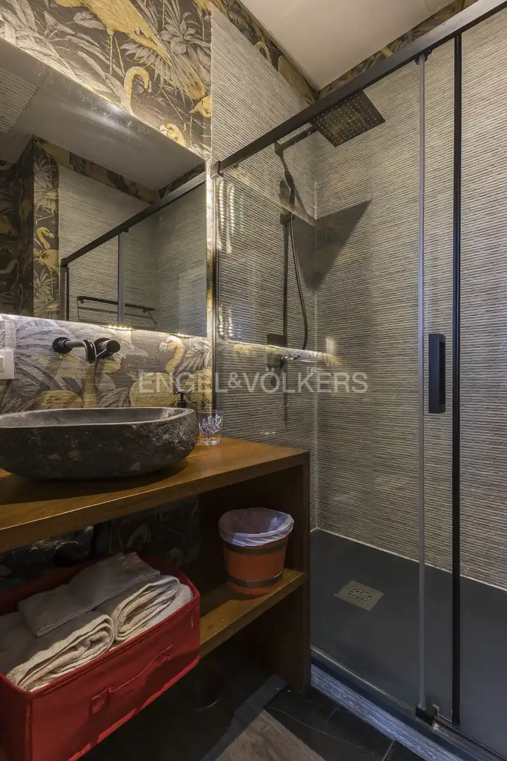 Bathroom of Flat for sale in Madrid  with Air Conditioner, Heating and Furnished