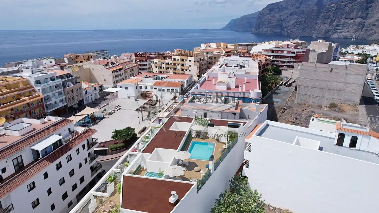 Vista exterior de Planta baixa en venda en Santiago del Teide amb Aire condicionat i Moblat