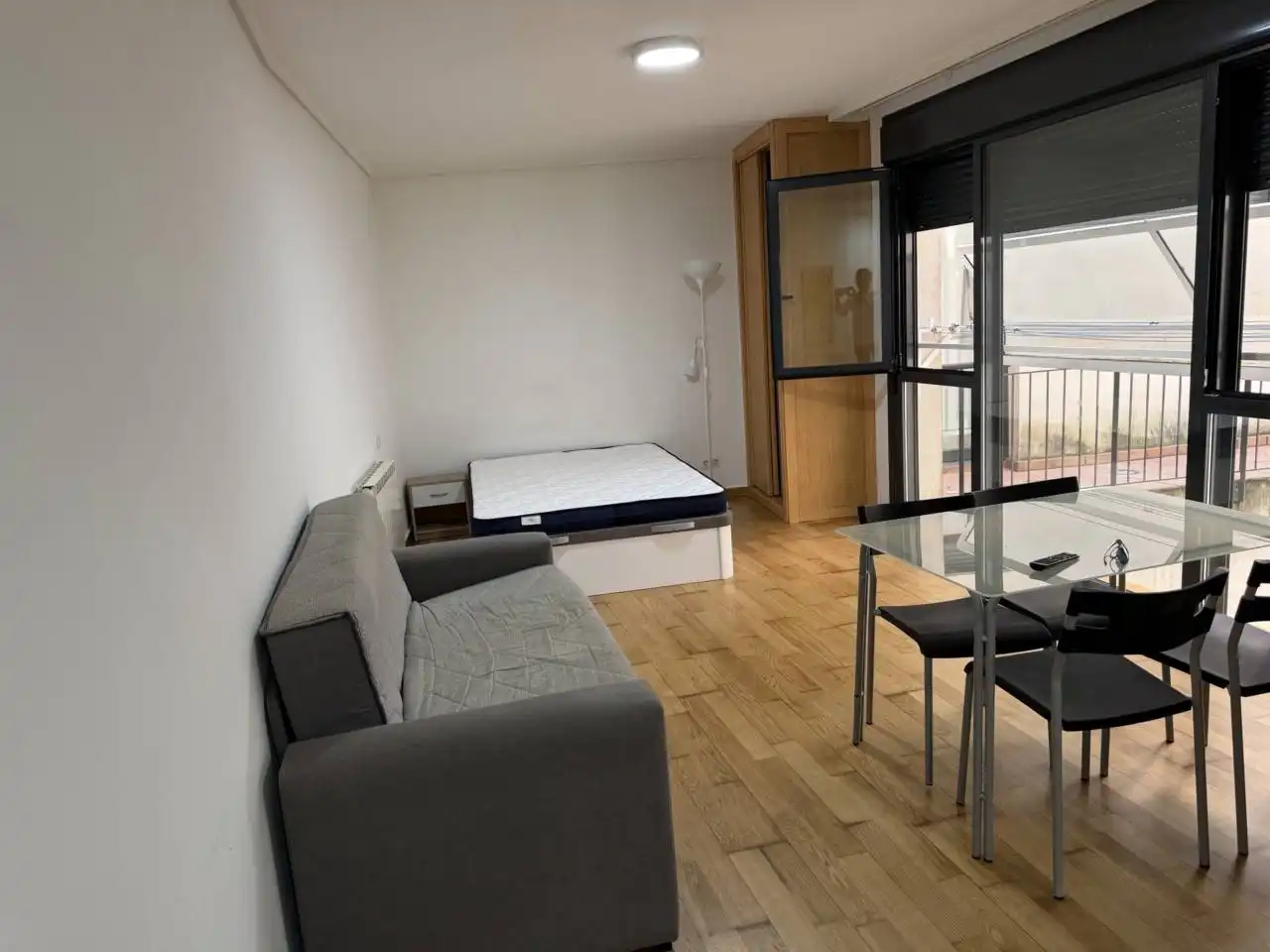 Wohnzimmer von Wohnung zur Miete in Vigo  mit Heizung, Parkett und Möbliert