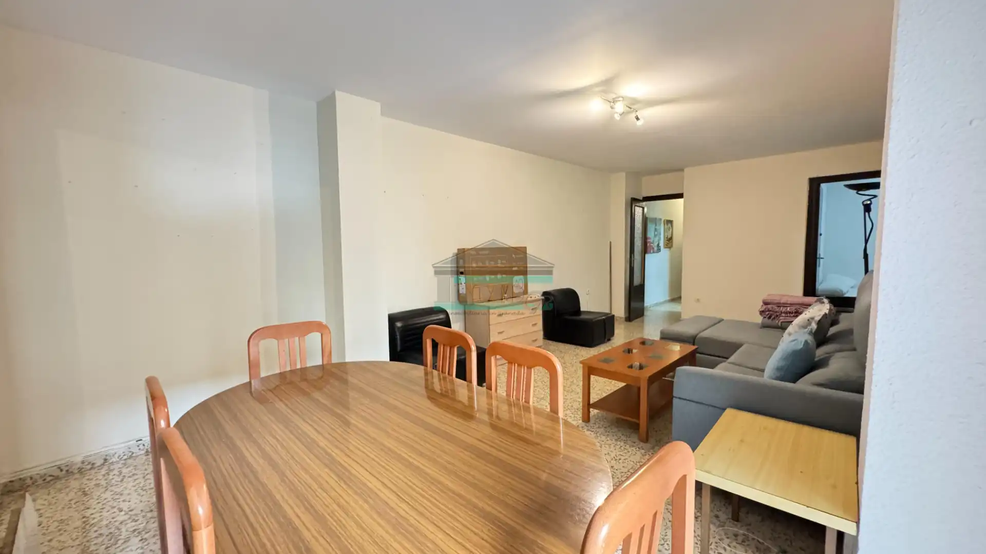 Dining room of Flat for share in Granada  with Heating, Furnished and Oven