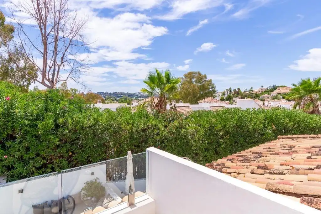 Terrassa de Casa o xalet en venda en Marbella amb Aire condicionat, Calefacció i Jardí privat