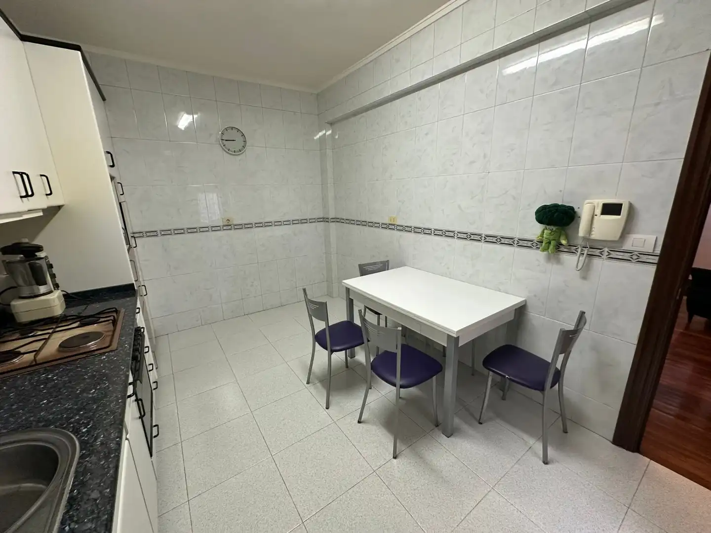 Kitchen of Flat for sale in Bilbao   with Oven, Washing machine and Balcony