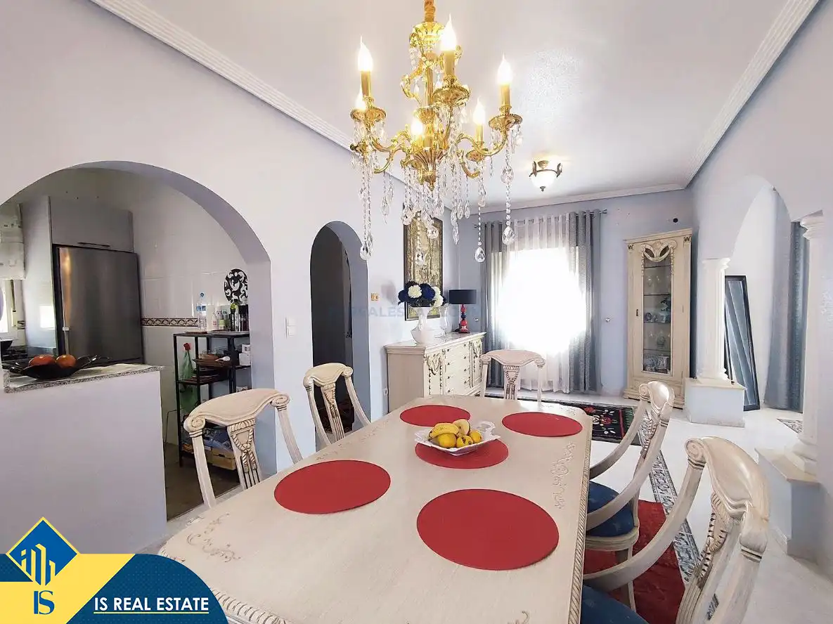 Chalet con piscina en venta en Los Balcones - Los Altos, imagen 9