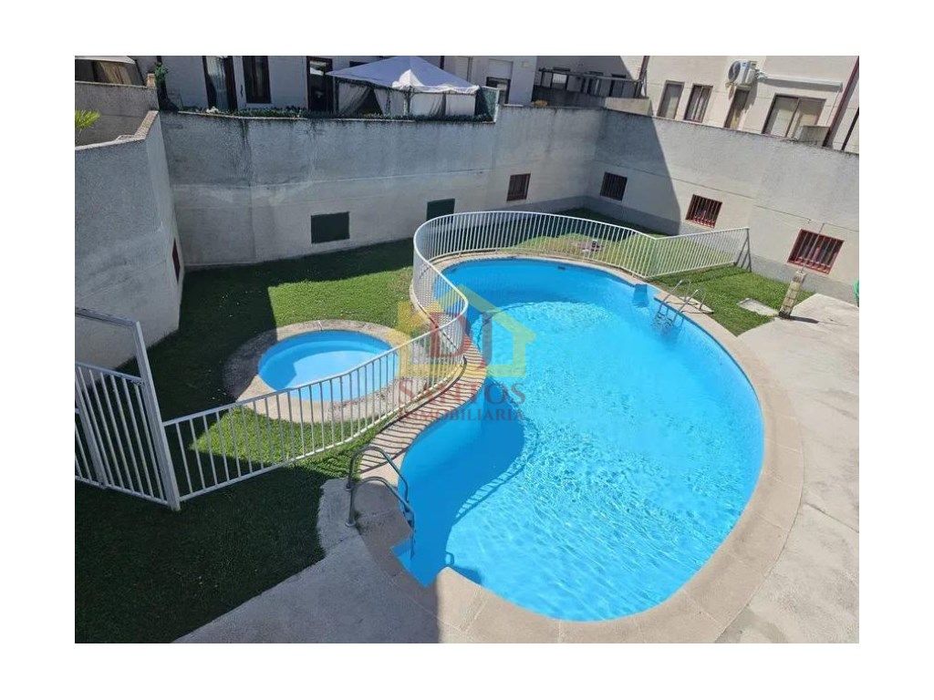 Swimming pool of House or chalet for sale in Villares de la Reina