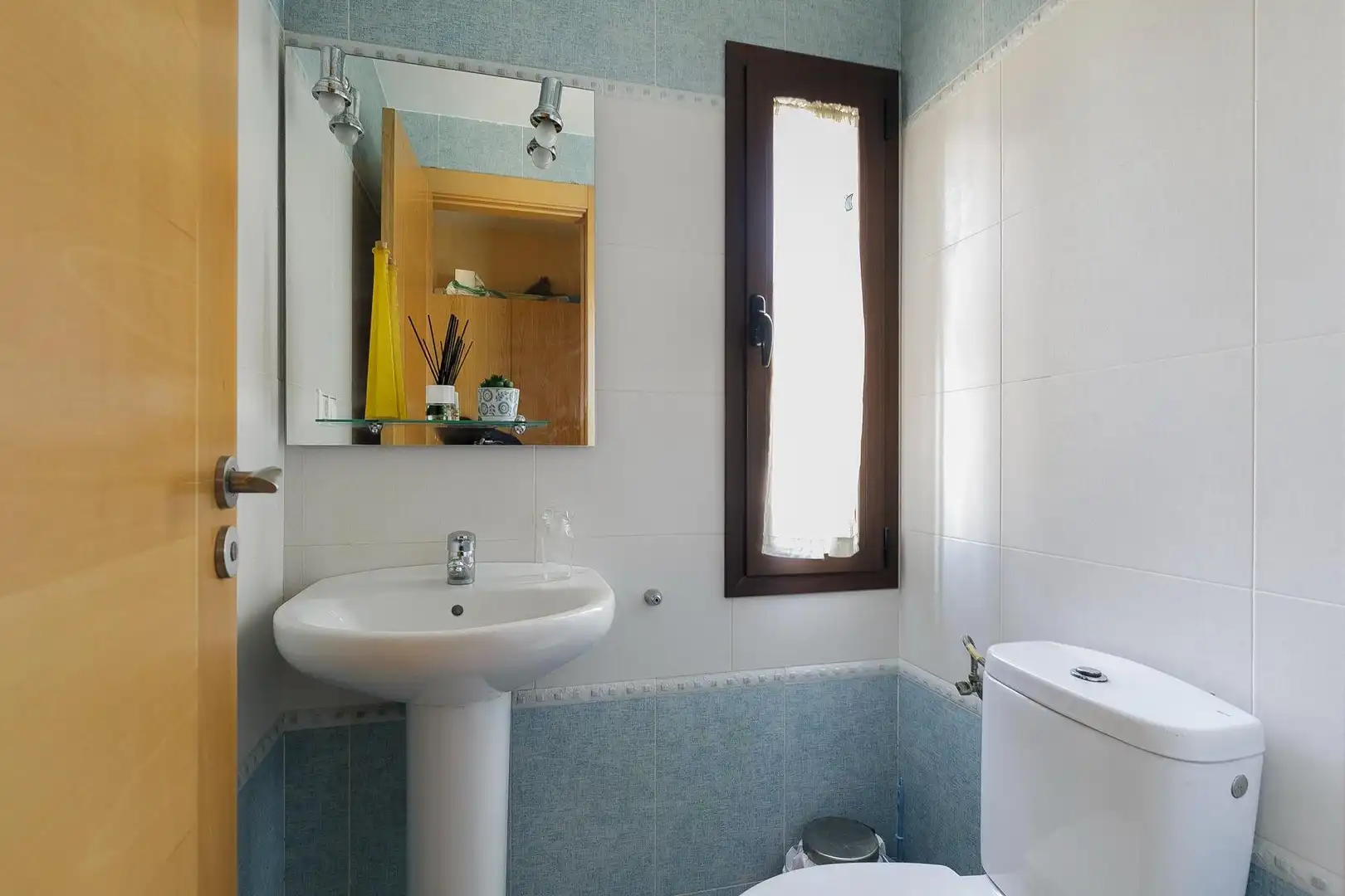 Baño de Casa o chalet en venta en Las Gabias con Aire acondicionado, Calefacción y Jardín privado