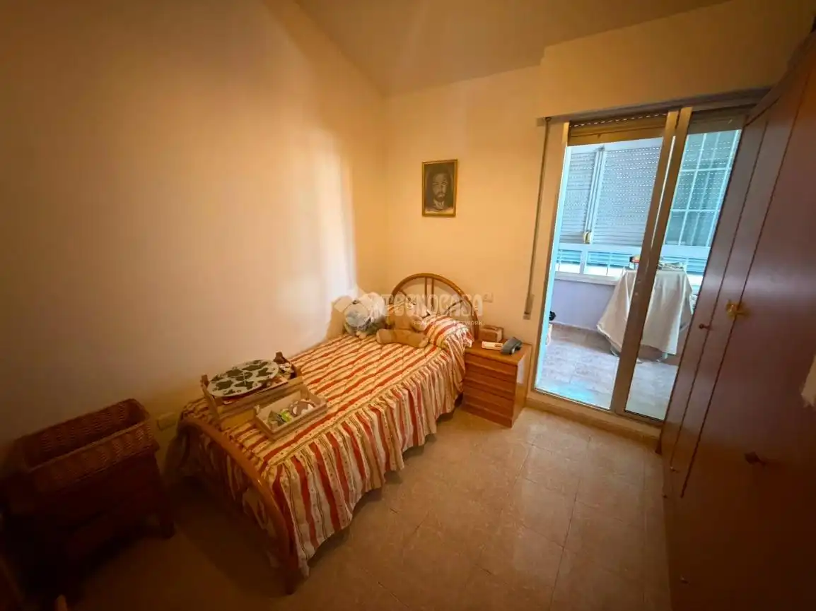 Habitación de Dúplex en venta en Badajoz con Aire acondicionado, Terraza y Balcón