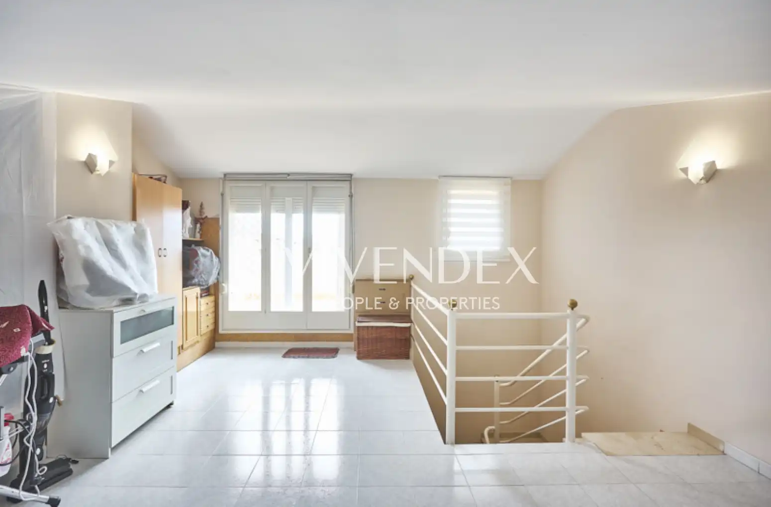 Vista exterior de Casa adosada en venta en Viladecans con Calefacción, Jardín privado y Terraza