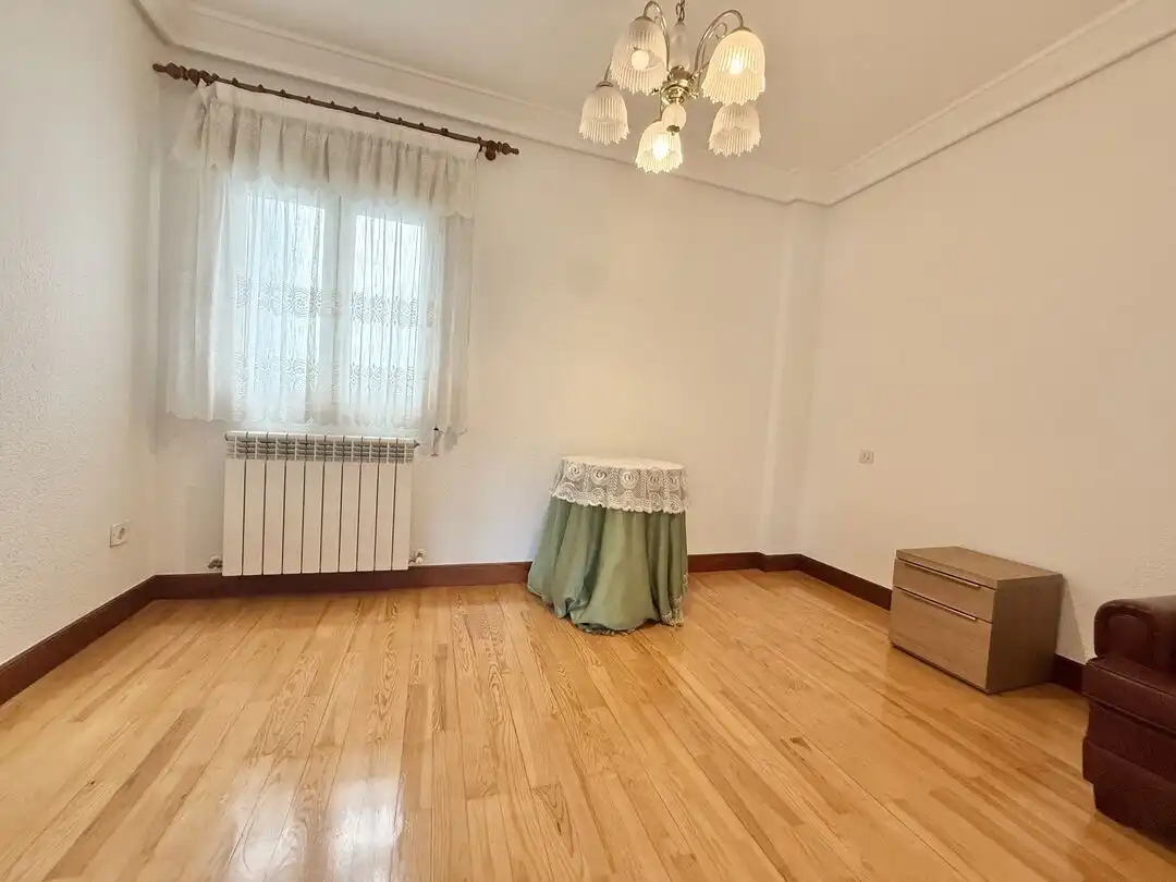 Habitación de Piso en venta en Elgoibar con Calefacción, Terraza y Amueblado