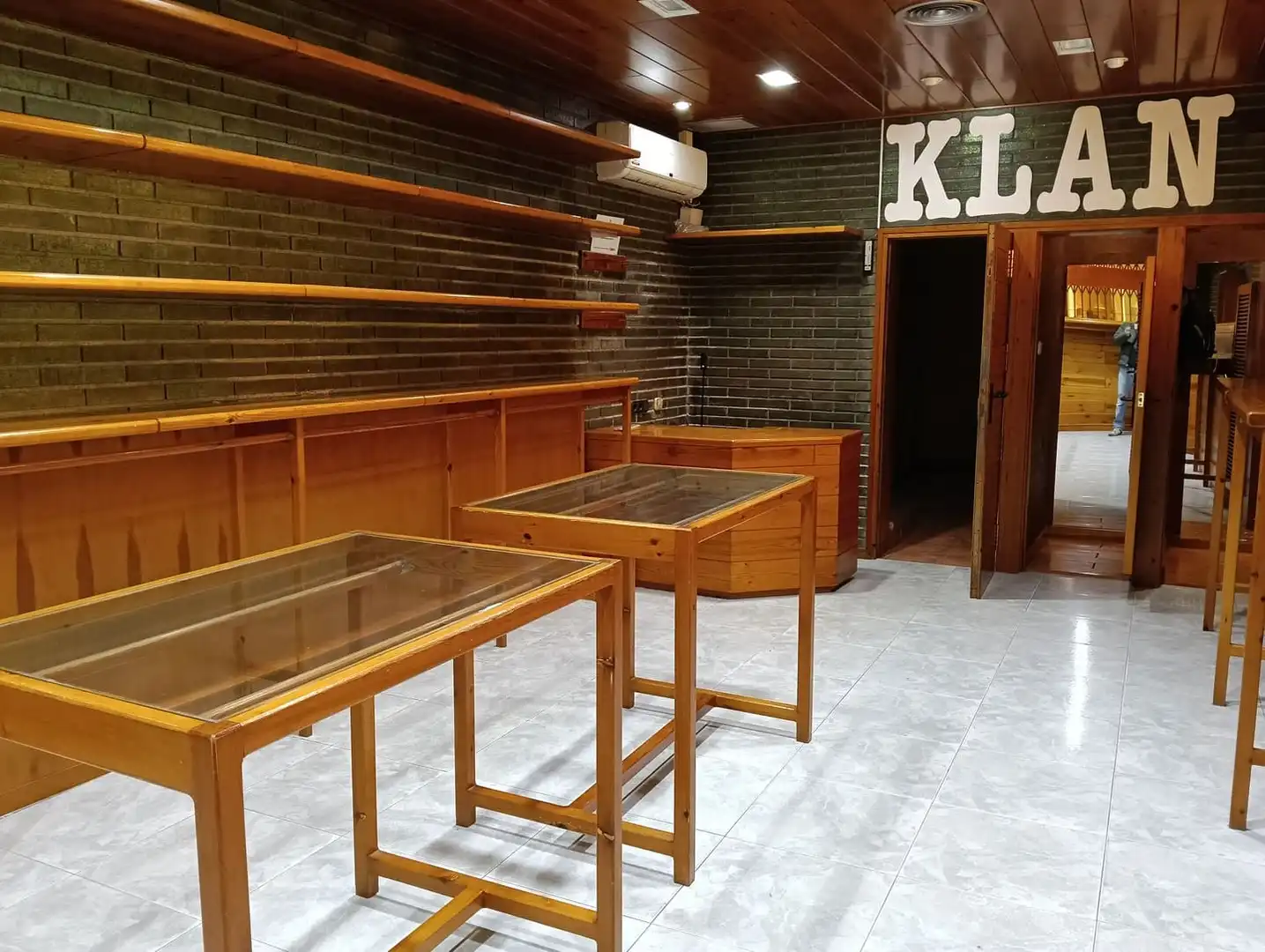 Local de alquiler en Vilanova i la Geltrú con Amueblado