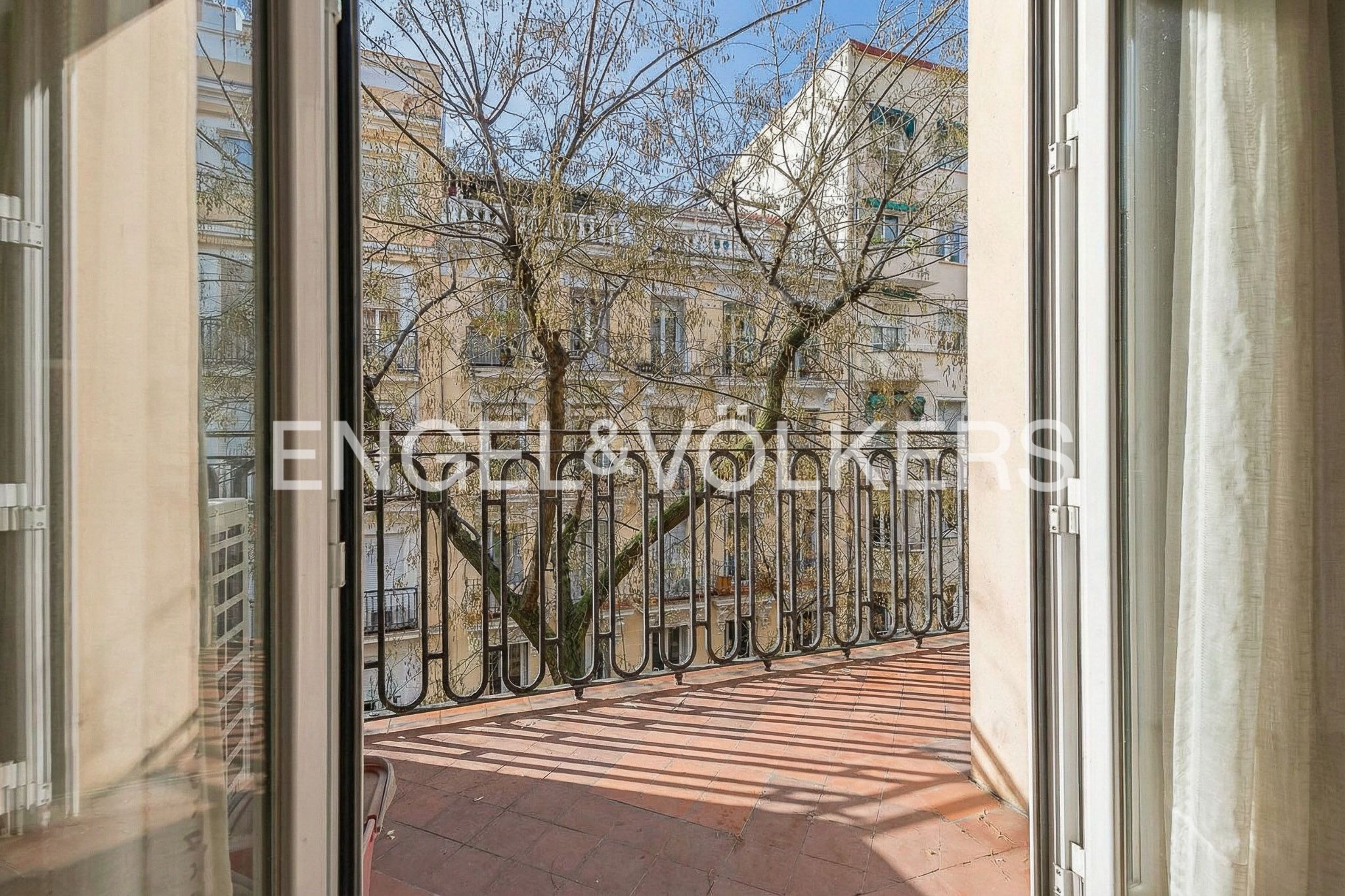 Terrassa de Pis en venda en  Madrid Capital amb Calefacció, Parquet i Balcó