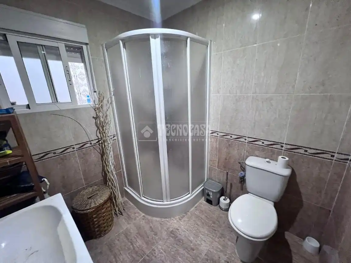 Bathroom of Detached homes for sale in Badajoz