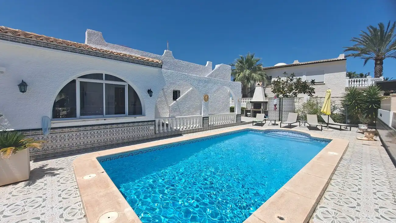 Casa amb piscina en venda a Orihuela Costa