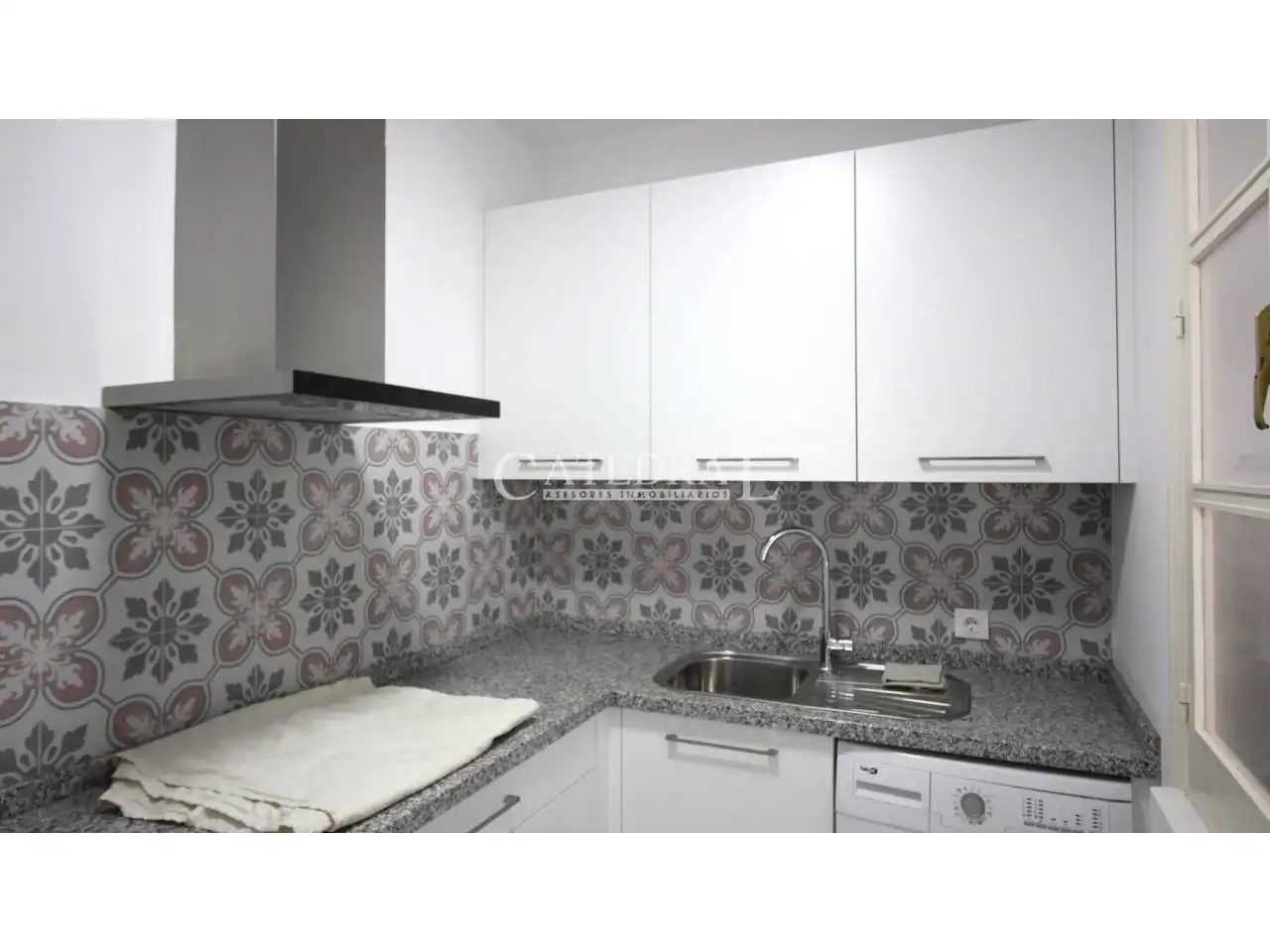 Cocina de Apartamento de alquiler en Sevilla con Aire acondicionado, Amueblado y Balcón