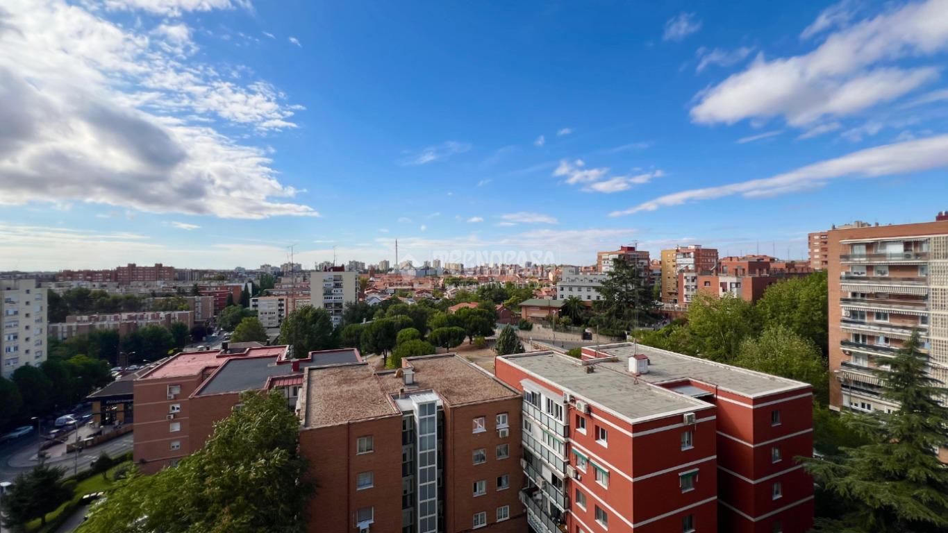 Exterior view of Flat for sale in  Madrid Capital  with Heating and Terrace