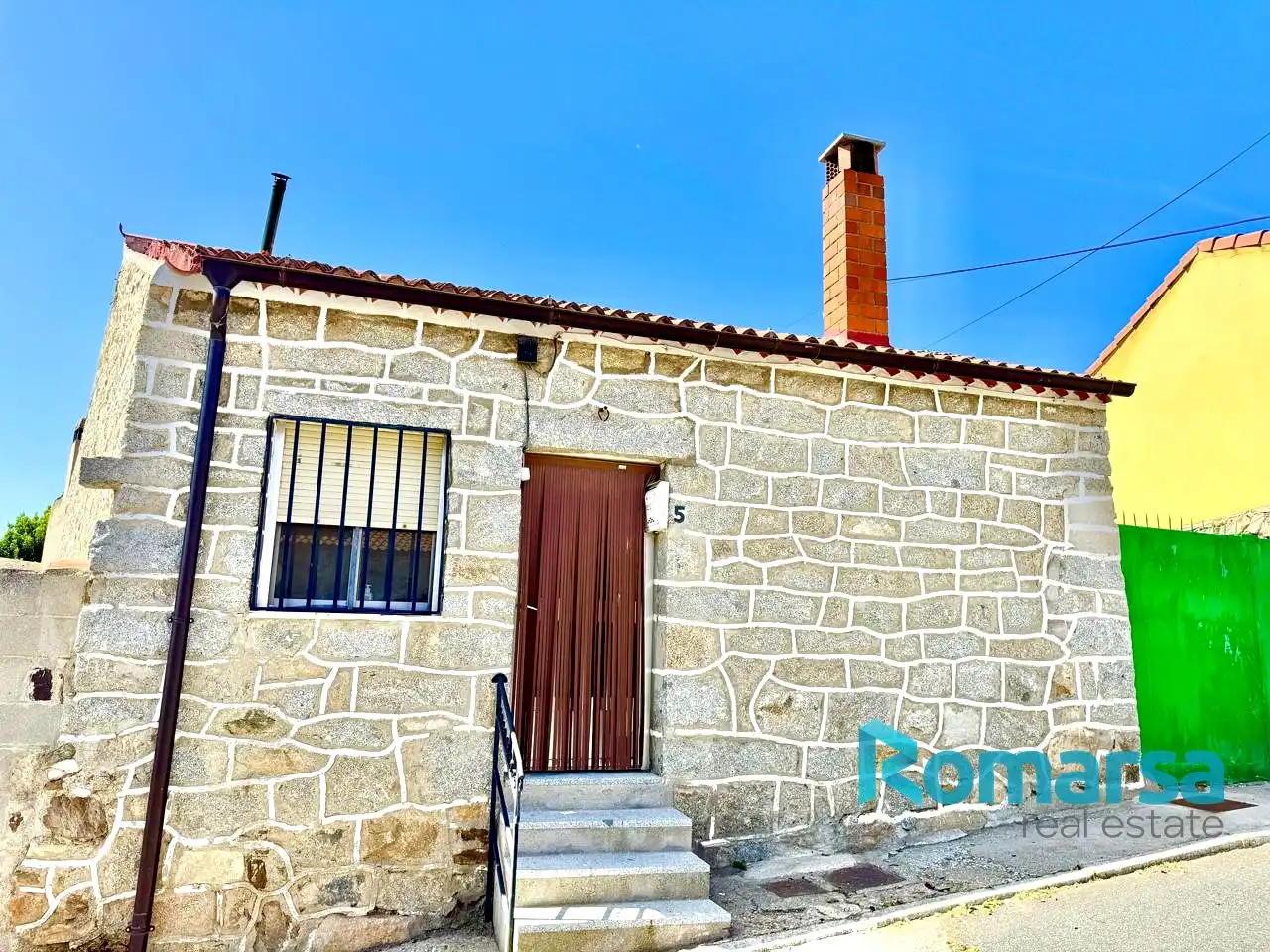 Vista exterior de Casa o xalet en venda en Mingorría amb Calefacció, Jardí privat i Traster