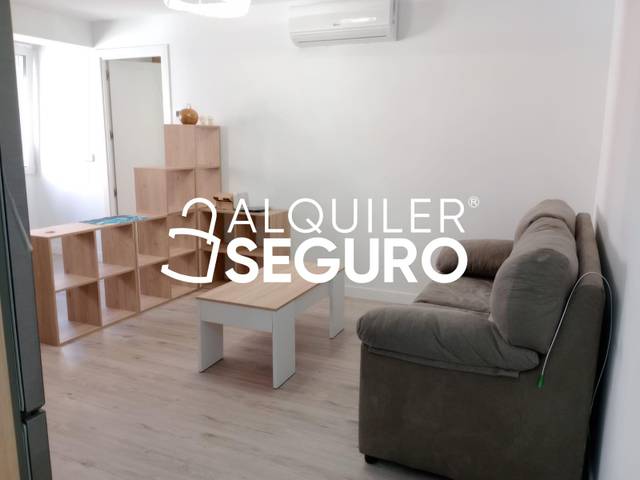 Piso en Alquiler en de Centenera en Pueblo Nuevo