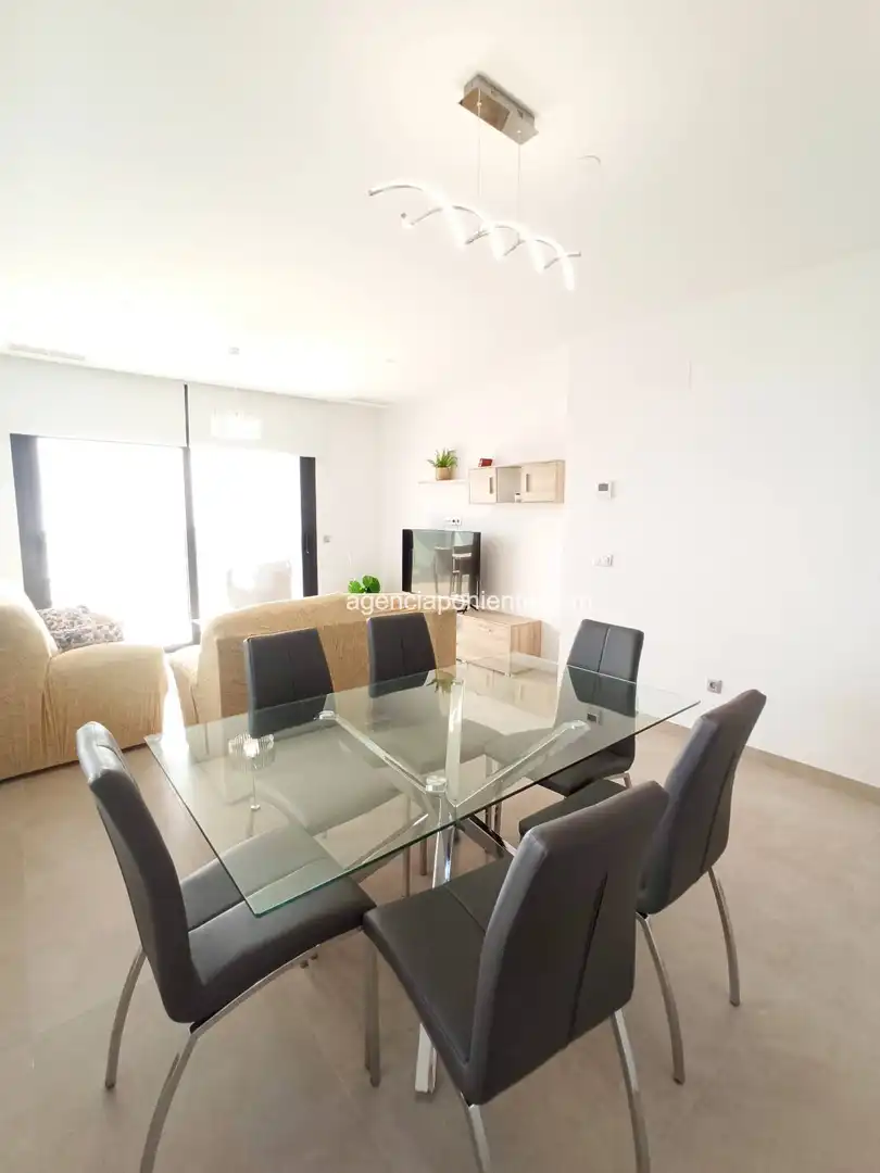 Sala de estar de Piso de alquiler en Benidorm con Aire acondicionado, Calefacción y Terraza