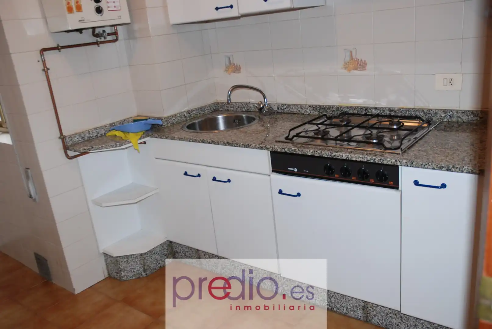 Cuina de Apartament en venda en Lugo amb Traster i Moblat