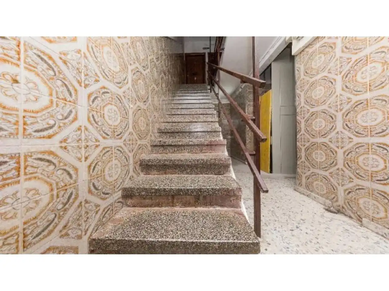 Piso en venta en L'Hospitalet de Llobregat con Balcón