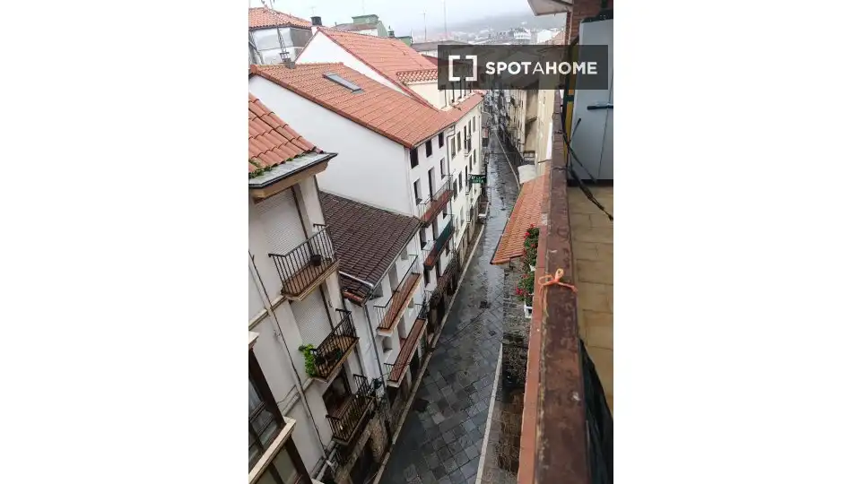 Vista exterior de Apartamento para compartir en Castro-Urdiales con Aire acondicionado, Calefacción y Terraza