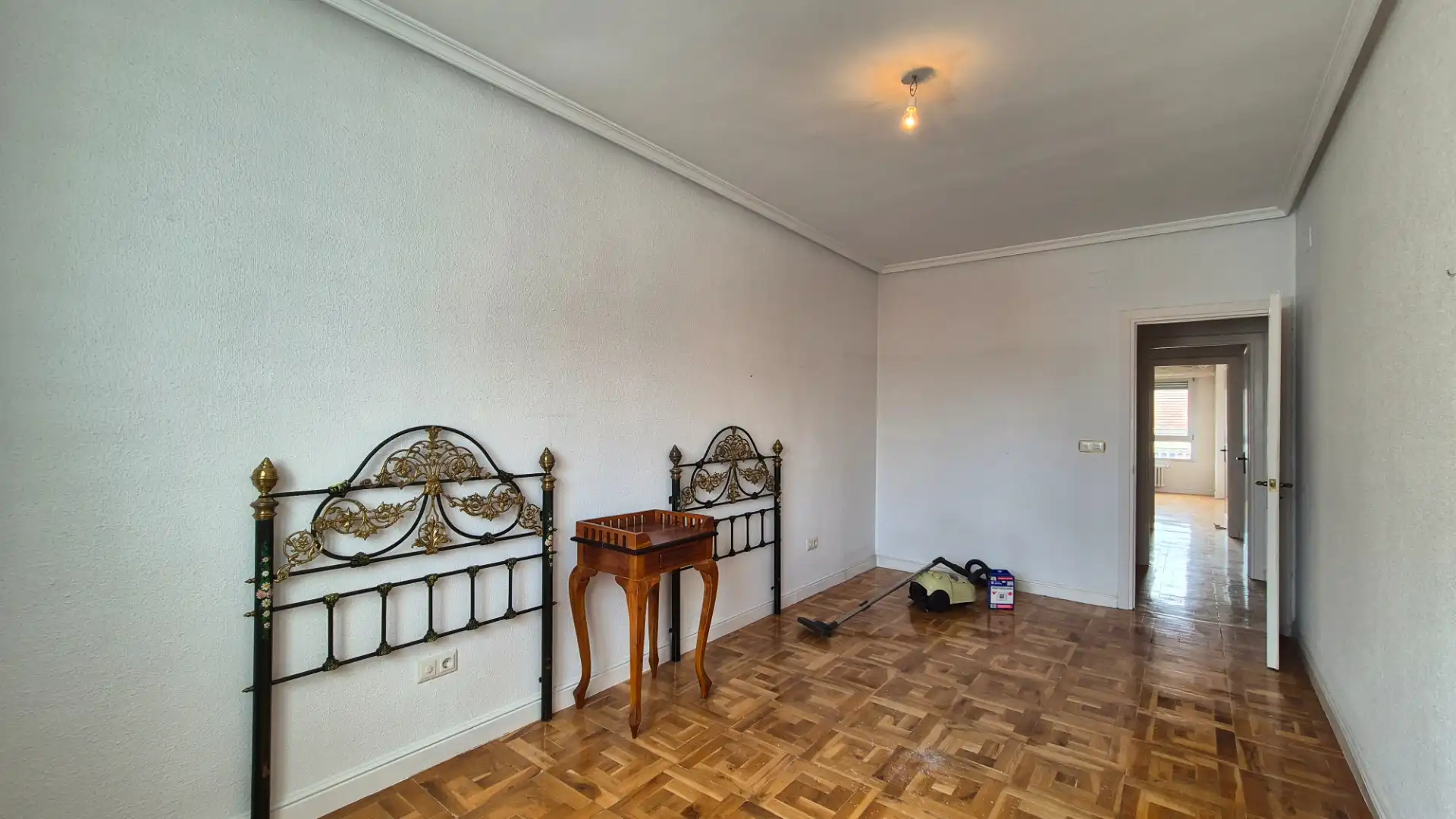 Habitación de Piso en venta en Palencia con Calefacción, Terraza y Trastero