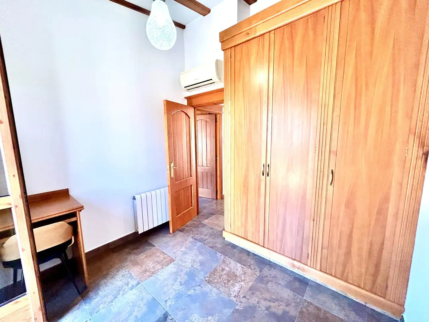 Schlafzimmer von Haus oder Chalet zur Miete in Rafelbuñol / Rafelbunyol mit Klimaanlage, Heizung und Privatgarten