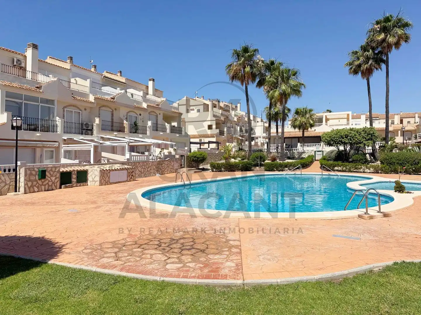 Vista exterior de Casa o chalet en venta en Santa Pola con Jardín privado, Terraza y Trastero