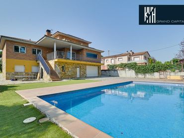 Casa con balcone in vendita a Carrer Carrer Tarragona