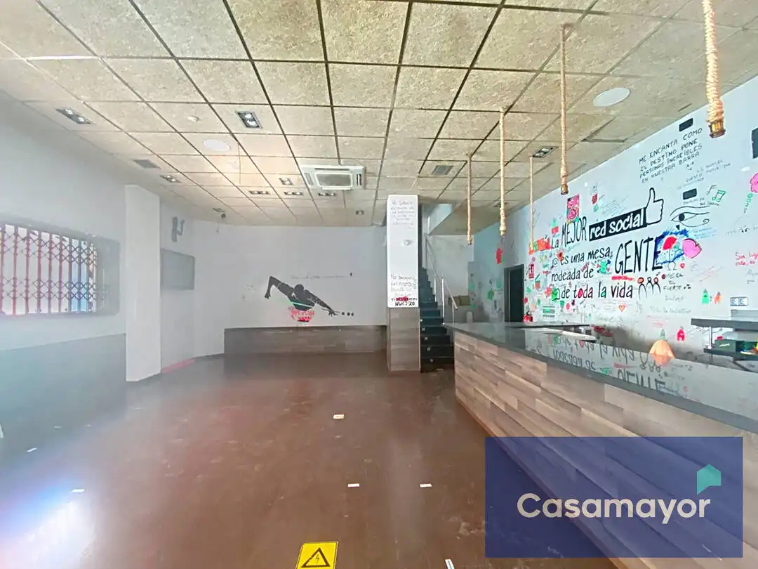 Local en venta en Alicante / Alacant con Aire acondicionado