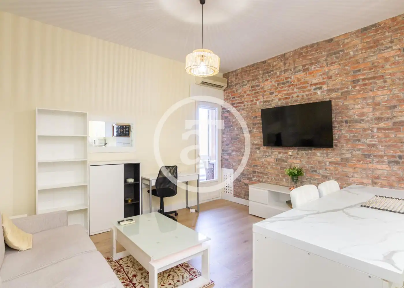 Living room of Flat for rent in Madrid  with Air Conditioner, Heating and Furnished