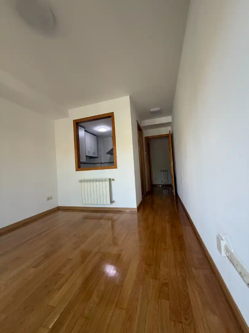 Apartments for rent in Plaza de la Constitución, Velilla de San Antonio