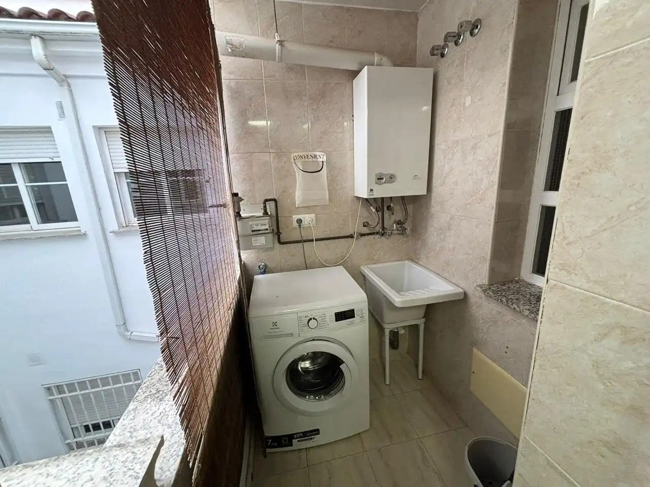 Badezimmer von Dachboden zum Verkauf in Churriana de la Vega mit Heizung, Terrasse und Gemeinschaftspool