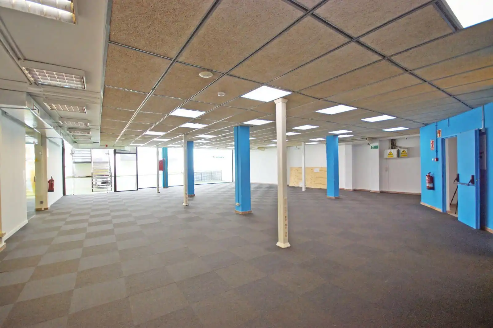 Office for rent in Barcelona  with Air Conditioner and Terrace