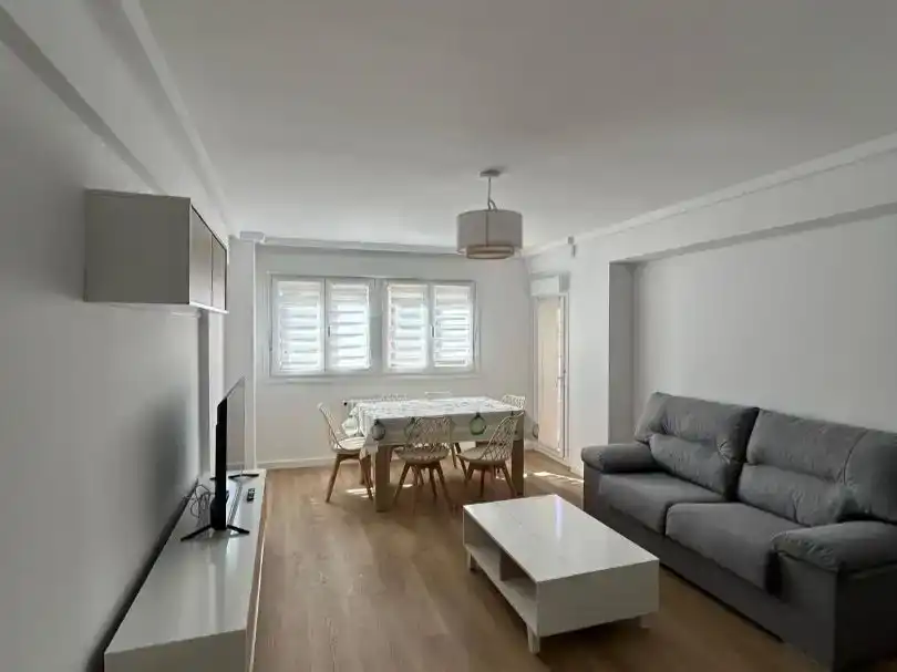 Wohnzimmer von Wohnung zur Miete in Centro