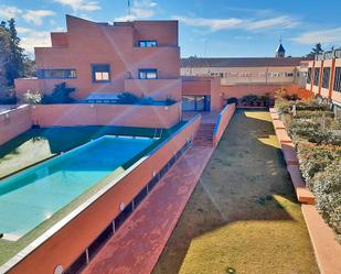 Piscina de Casa adosada de lloguer en Torrelodones amb Aire condicionat i Terrassa