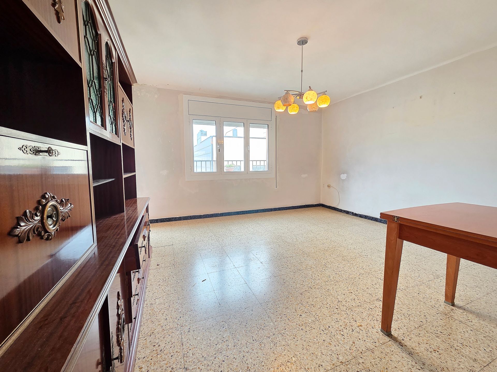 Living room of Flat for sale in Cerdanyola del Vallès  with Heating and Balcony