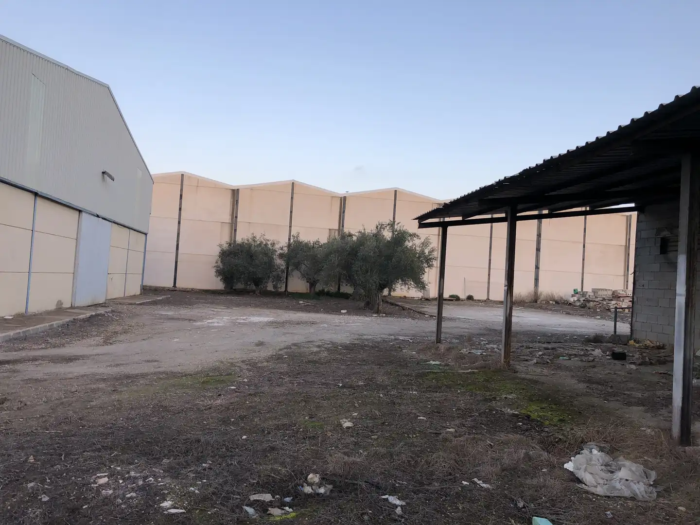 Vista exterior de Nave industrial de alquiler en Villafranca de Córdoba