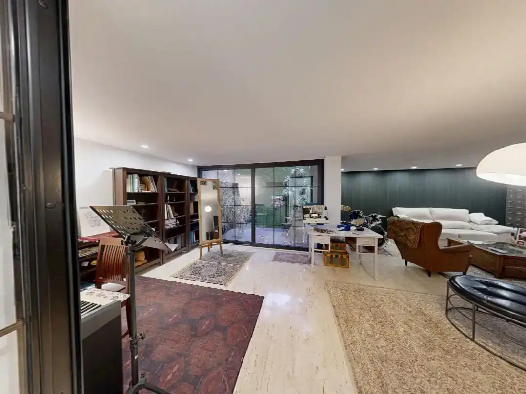 Flat for sale in Boadilla del Monte  with Air Conditioner, Private garden and Parquet flooring