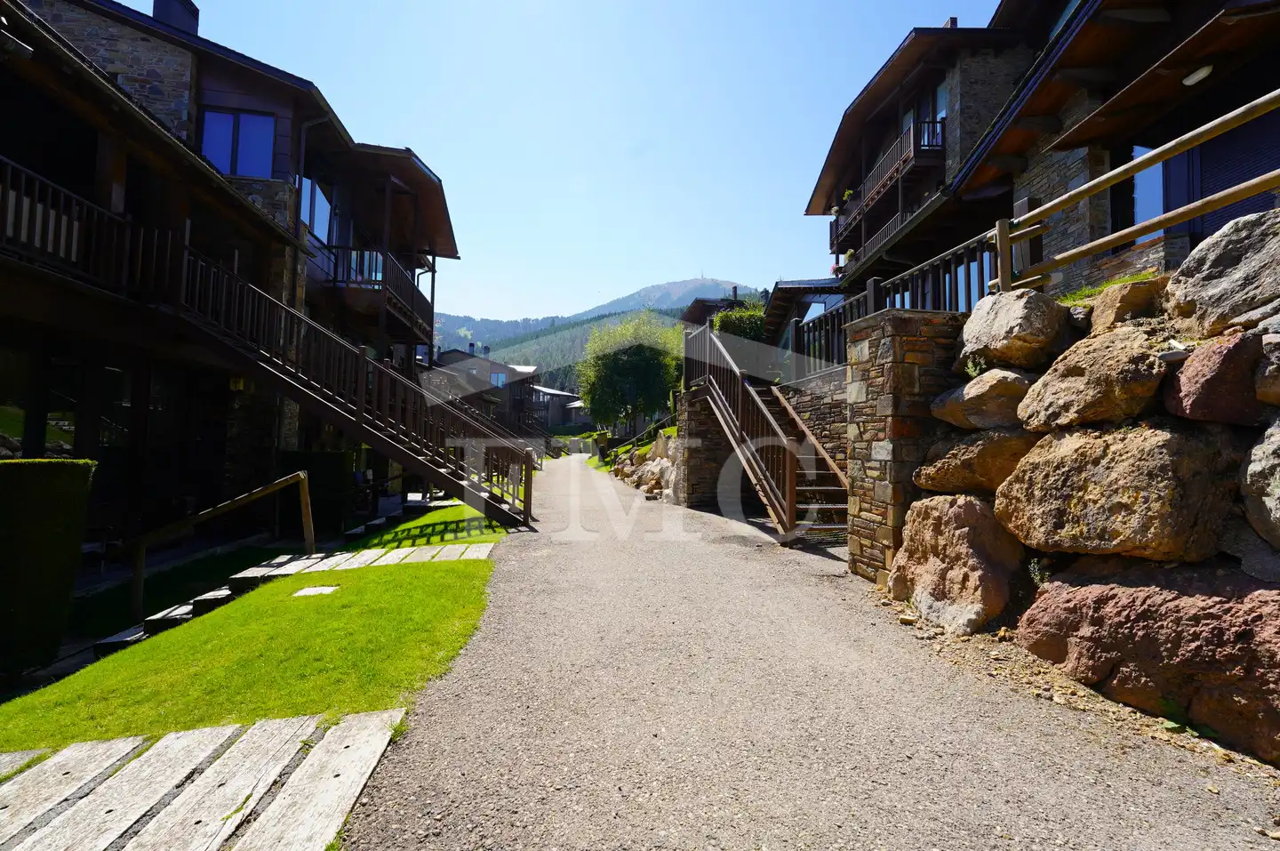 Exterior view of Houses for sale in Alp  with Heating, Parquet flooring and Terrace