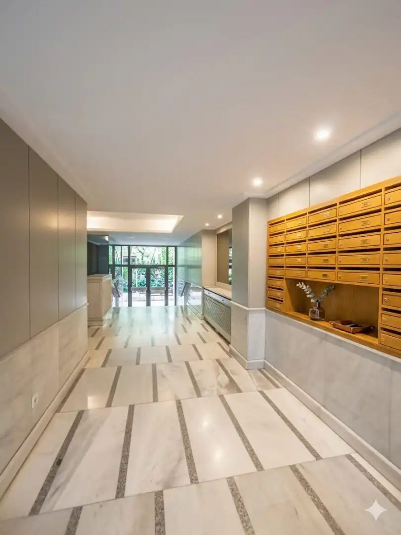 Piso en venta en Madrid con Calefacción y Balcón