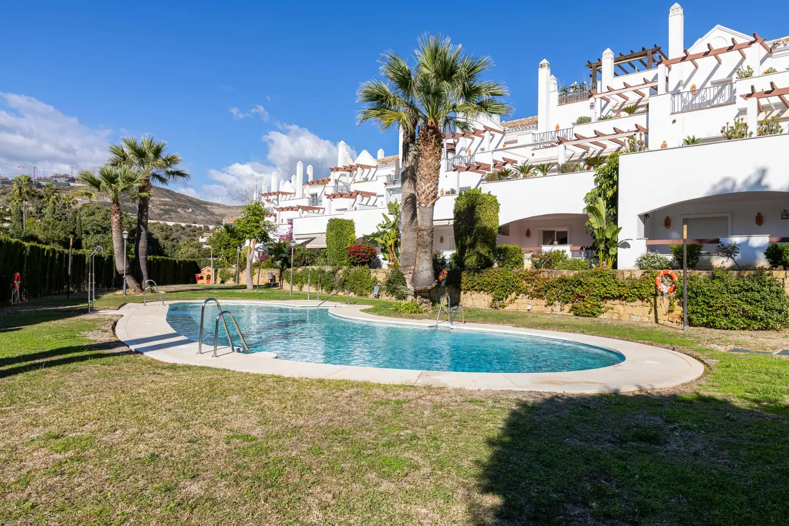 Apartment mit Terrasse zum Verkauf in Nueva Andalucía
