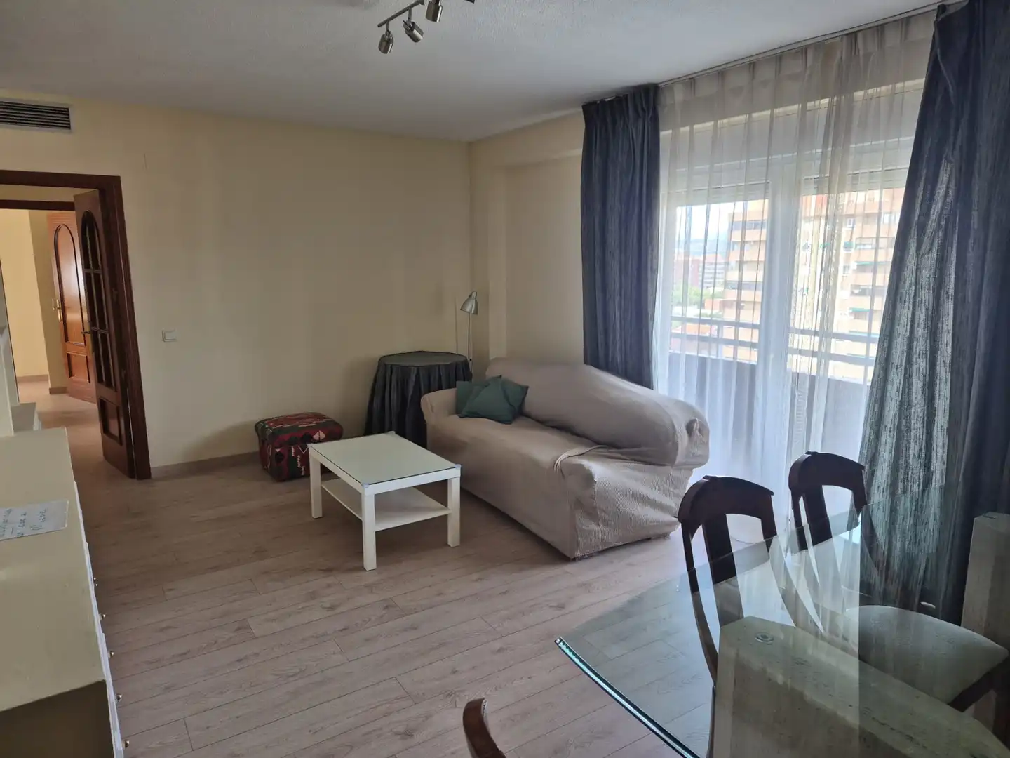 Sala de estar de Piso de alquiler en Talavera de la Reina con Aire acondicionado, Calefacción y Parquet