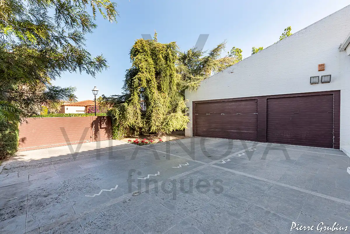 Vista exterior de Casa o xalet en venda en Reus amb Aire condicionat, Calefacció i Jardí privat
