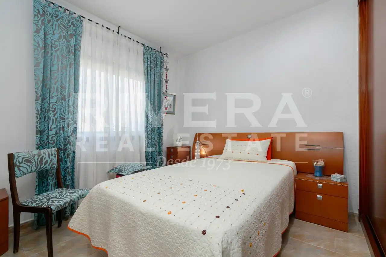 Habitación de Casa o chalet en venta en Vigo  con Calefacción, Jardín privado y Parquet