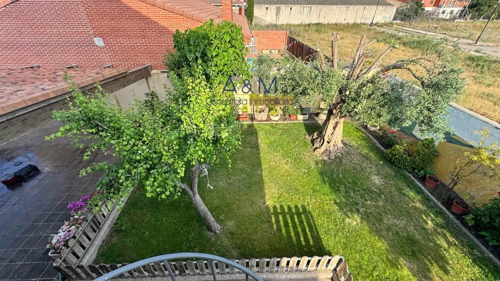 Garden of Houses for sale in Santovenia de Pisuerga  with Air Conditioner, Heating and Terrace
