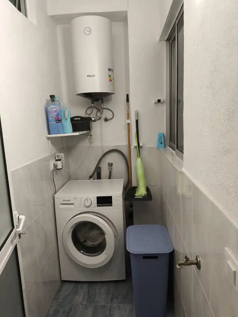 Badezimmer von Wohnung zum Verkauf in Arona mit Möbliert, Ofen und Mikrowelle