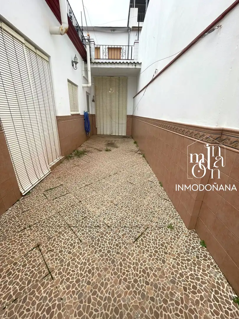 Vista exterior de Casa o xalet en venda en Bollullos Par del Condado amb Aire condicionat, Terrassa i Moblat