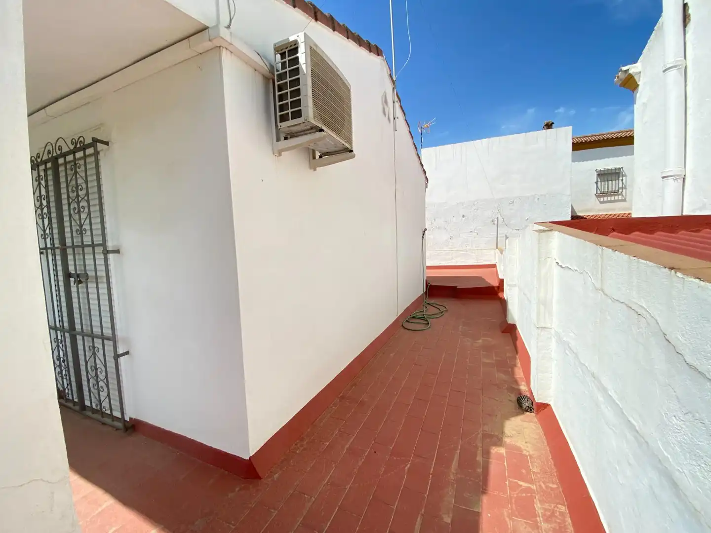Terrassa de Casa adosada en venda en Camas amb Aire condicionat, Terrassa i Balcó